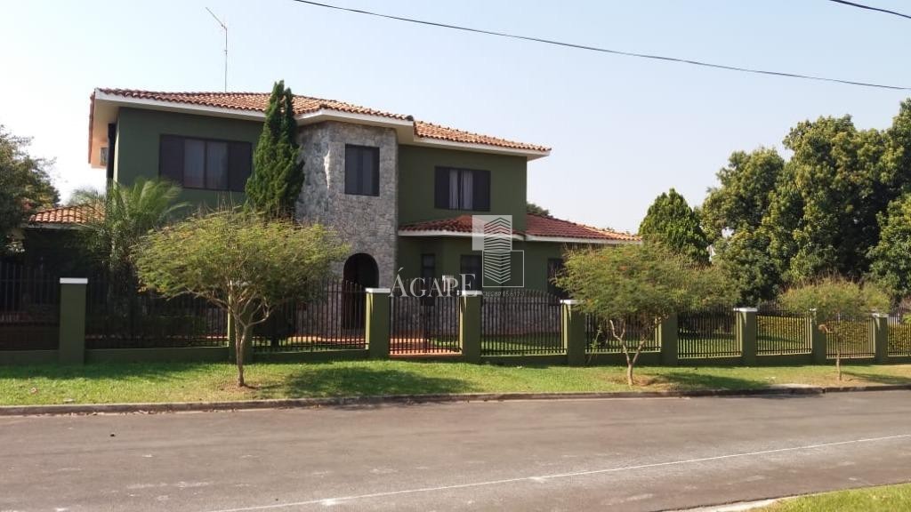 Sobrado com 4  dormitórios Engenheiro Coelho